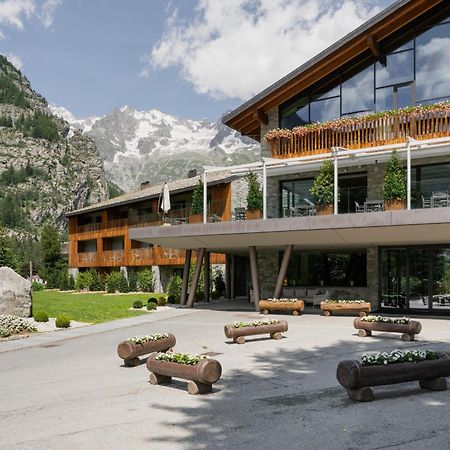 Grand Hotel Courmayeur Mont Blanc, By R Collection Hotels Eksteriør bilde