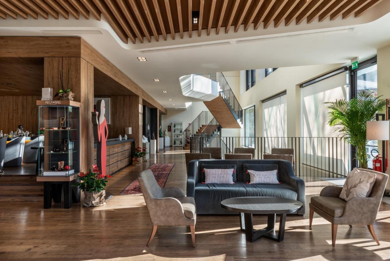 Grand Hotel Courmayeur Mont Blanc, By R Collection Hotels Eksteriør bilde