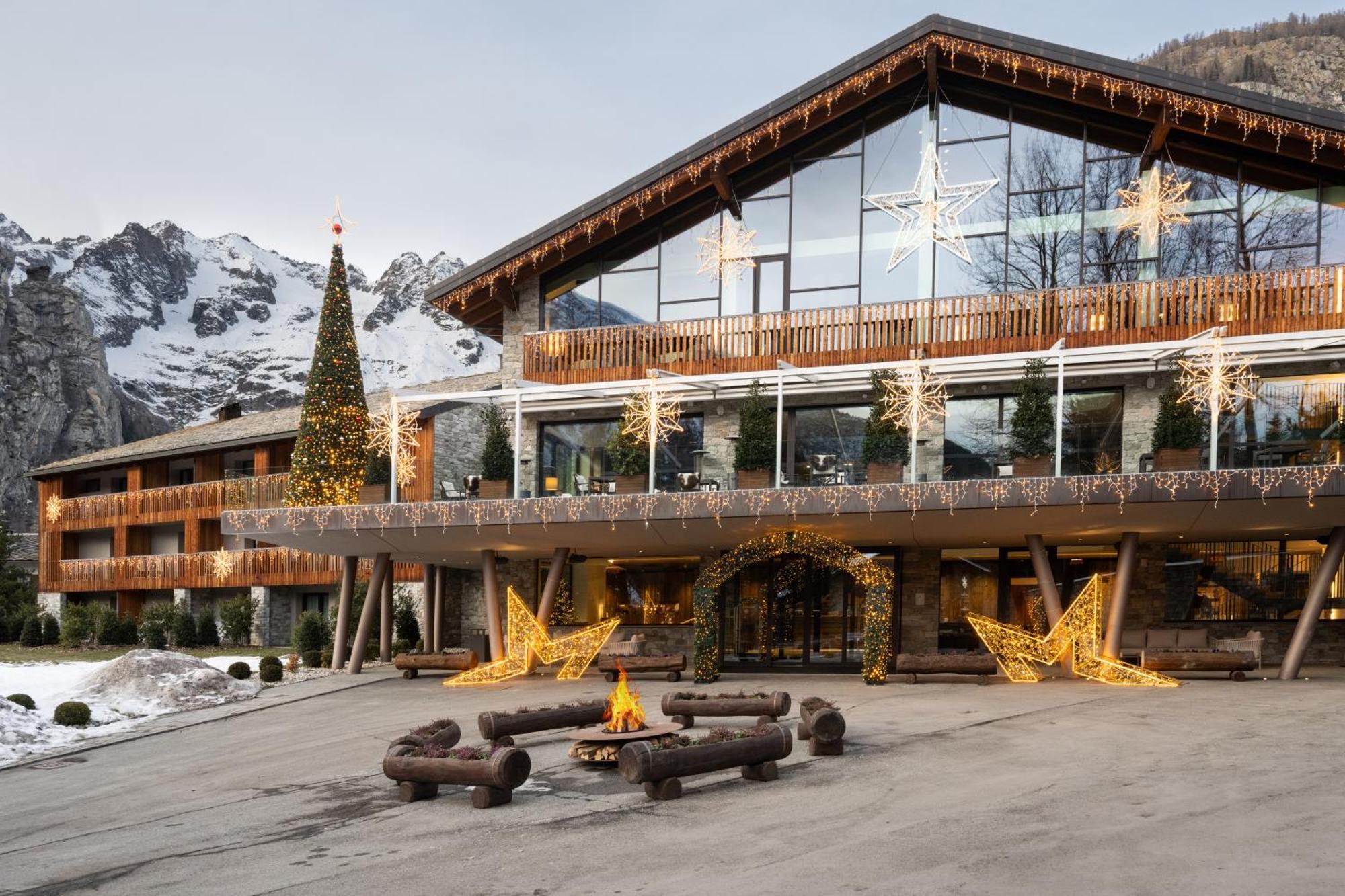 Grand Hotel Courmayeur Mont Blanc, By R Collection Hotels Eksteriør bilde