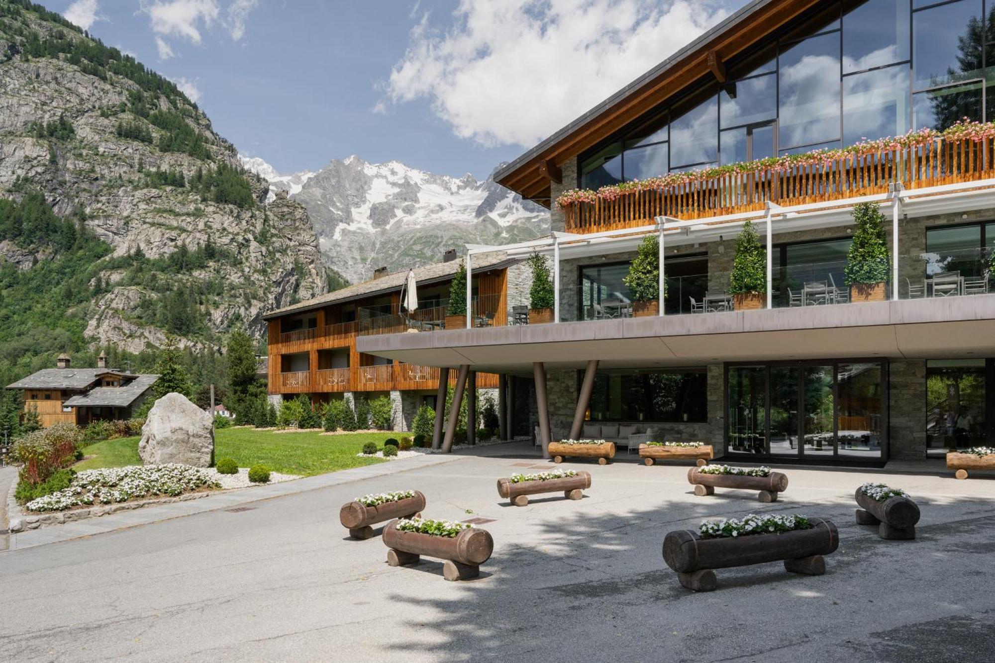 Grand Hotel Courmayeur Mont Blanc, By R Collection Hotels Eksteriør bilde